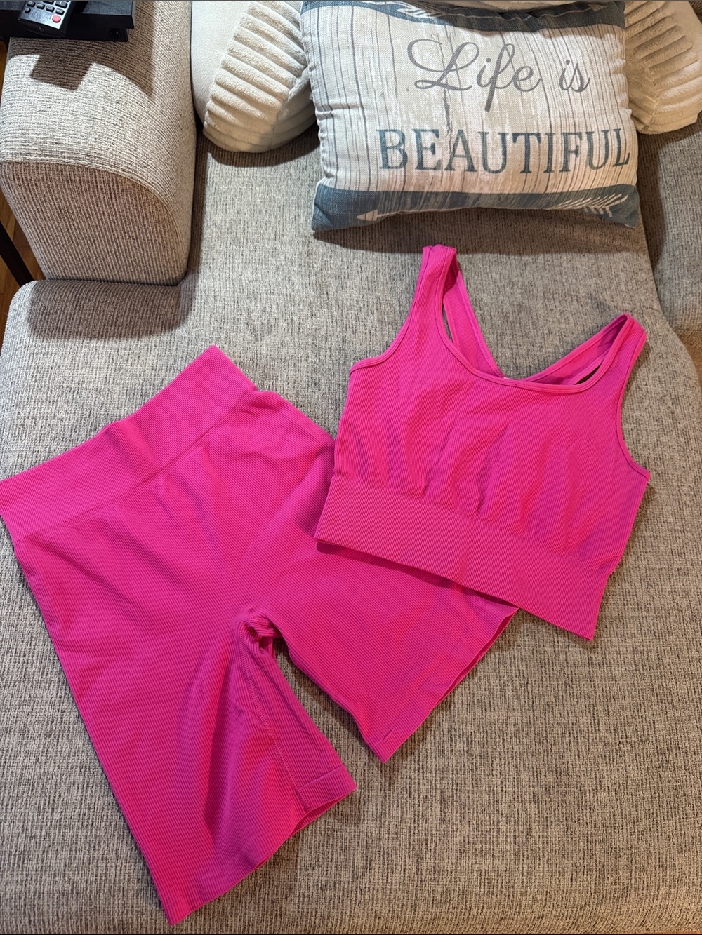 Seamless Hot Pink Supportive Sports Bra - Women's